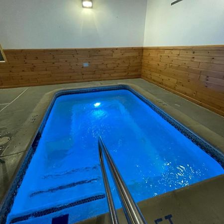 Ausable Valley Inn Mio Экстерьер фото